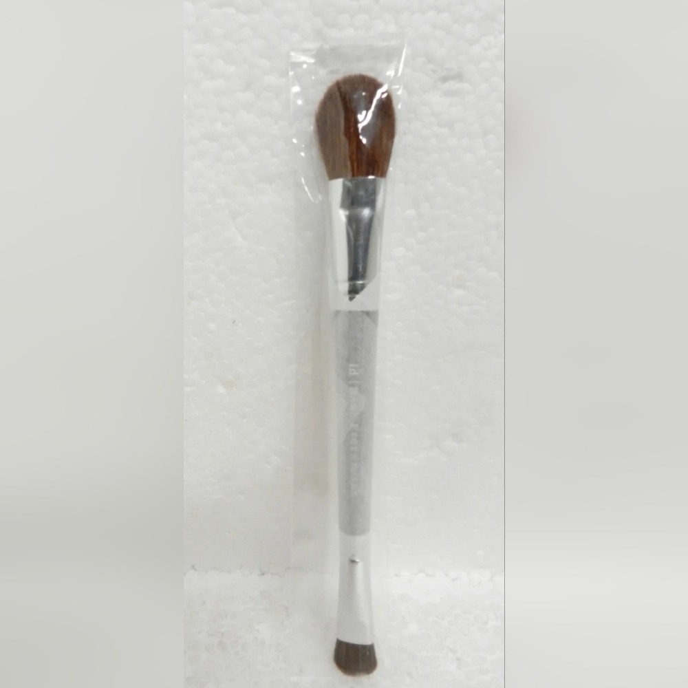 NEW SEALED BARE MINERALS BLENDING AND FOILING BRUSH DOUBLE ENDED ESCENTUALS ID